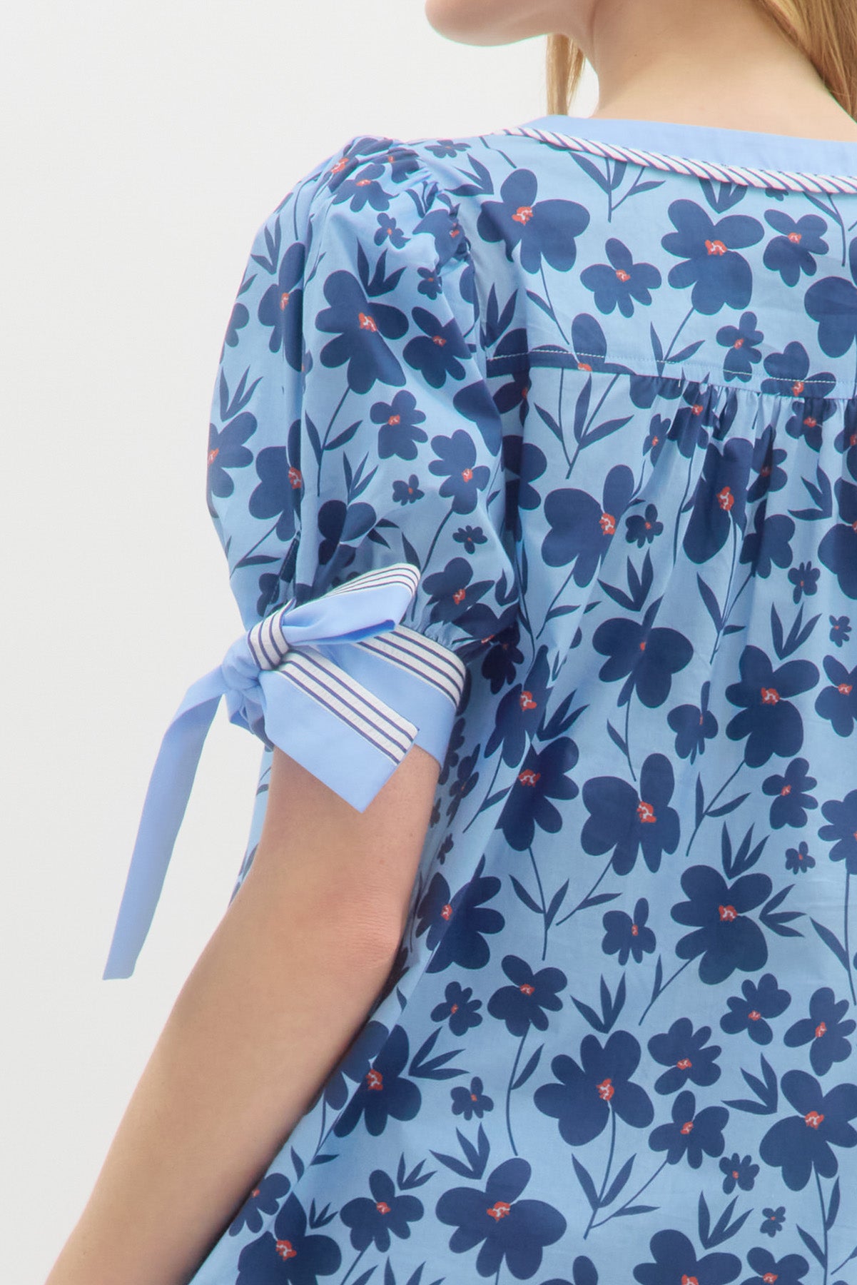 Blossom Bow V-Neck Puff Sleeve Top