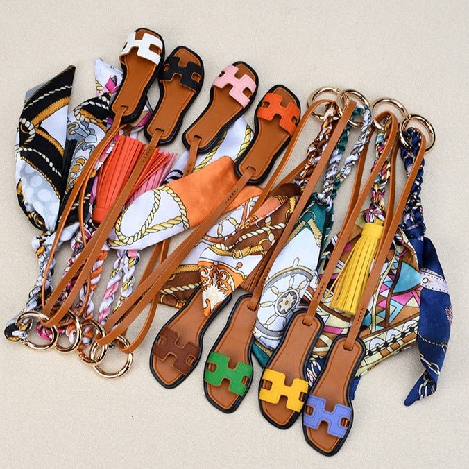 Chic Step Bag Charm - Simply Polished Boutique