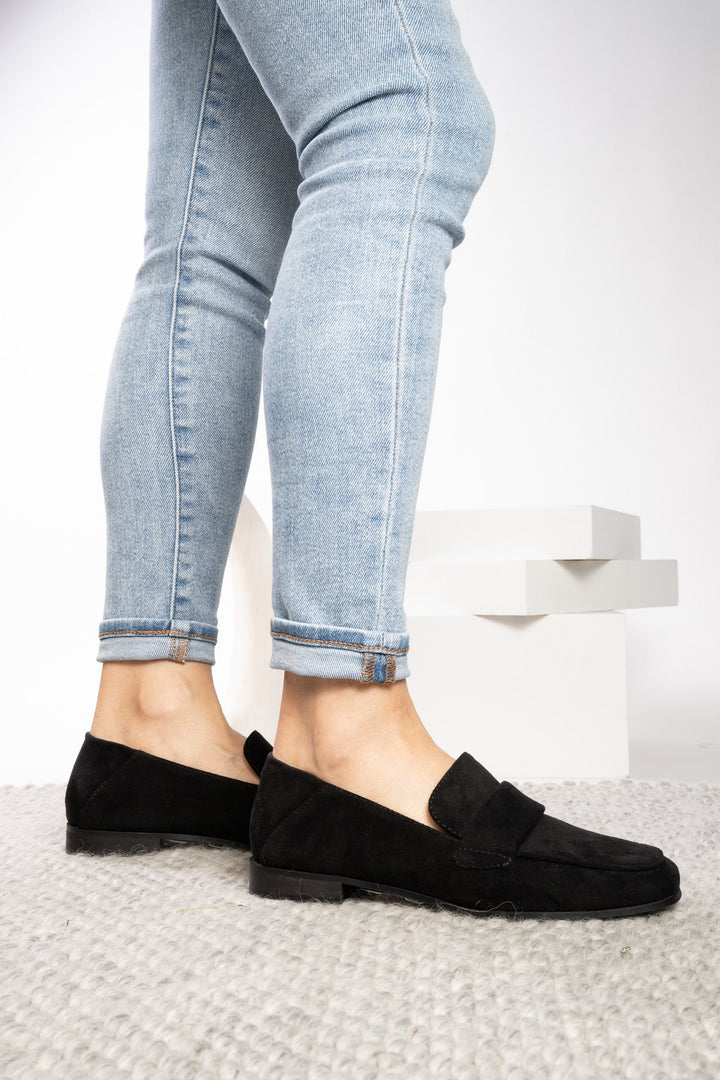 Corkys Shes a Keep Black Loafer - Simply Polished Boutique