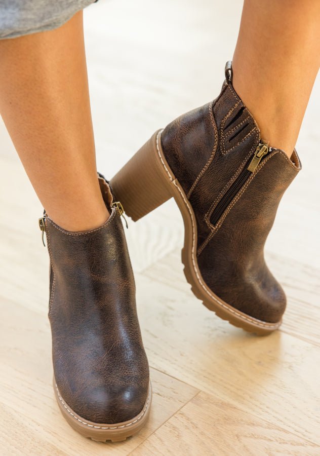 Rocky Top Espresso Crinkle by Corkys - Simply Polished Boutique