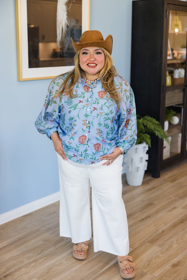 The Elise Floral Button Top - Simply Polished Boutique