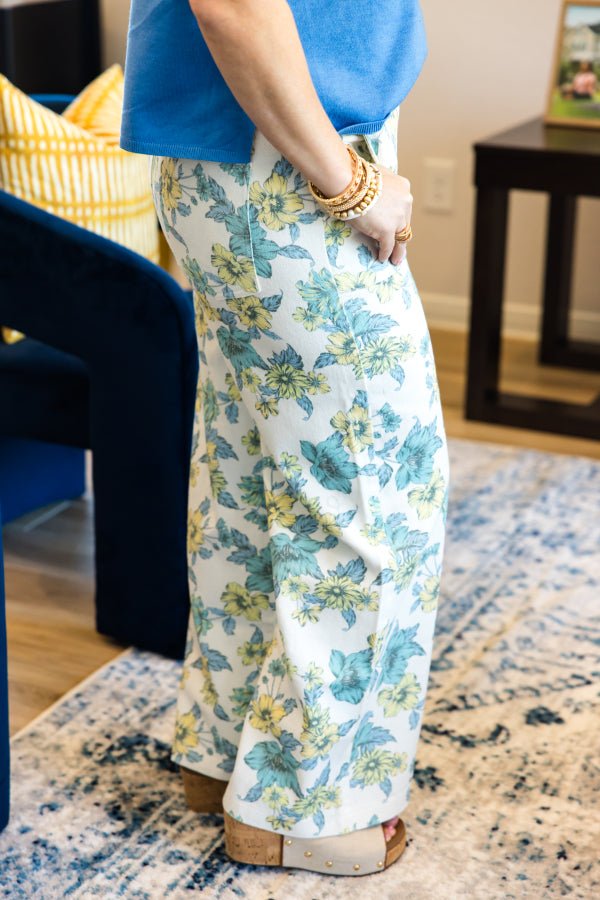 The Harper Floral Straight - Leg Pant - Simply Polished Boutique