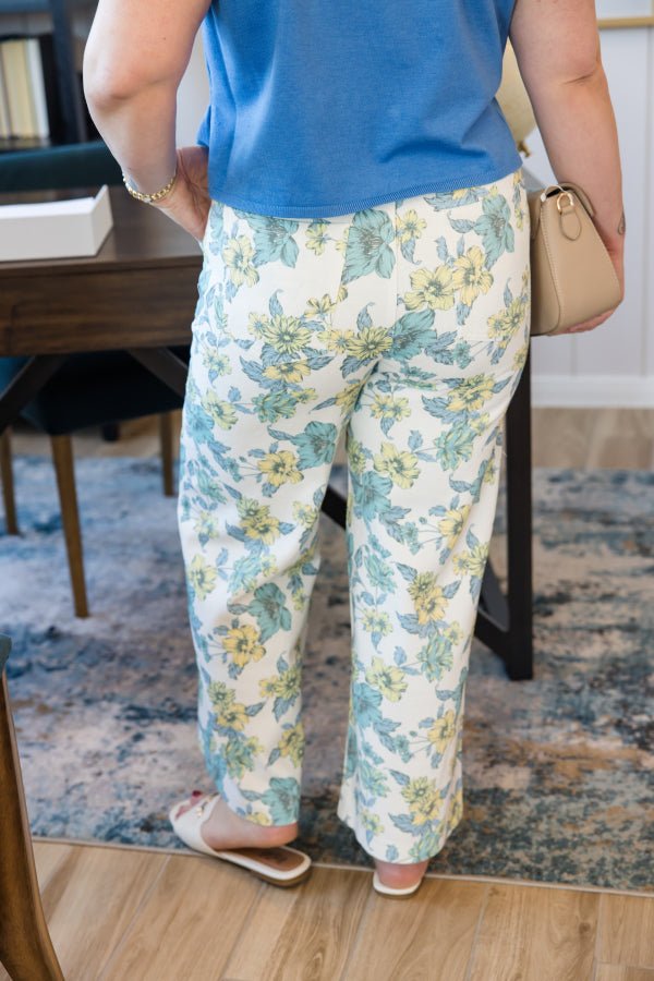 The Harper Floral Straight - Leg Pant - Simply Polished Boutique