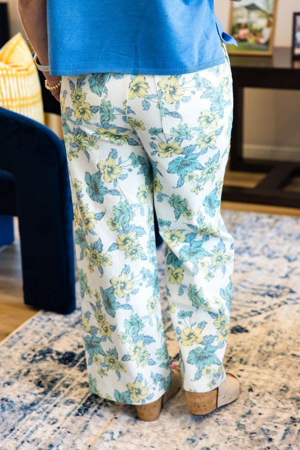 The Harper Floral Straight - Leg Pant - Simply Polished Boutique